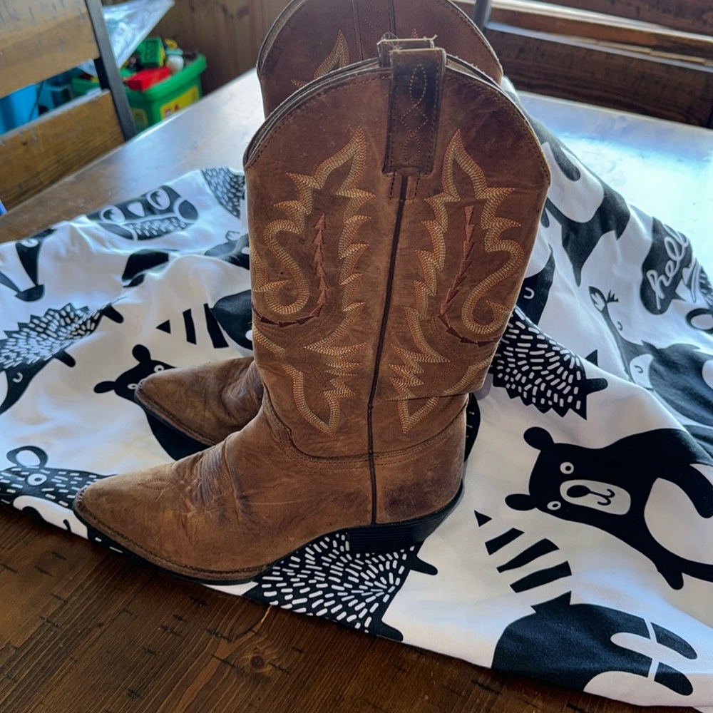 Justin Boots Brown Heeled Boots